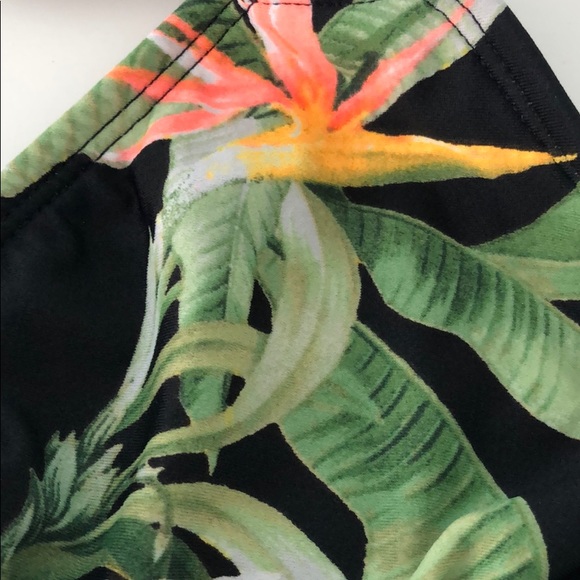 bathing suit top - Picture 3 of 4